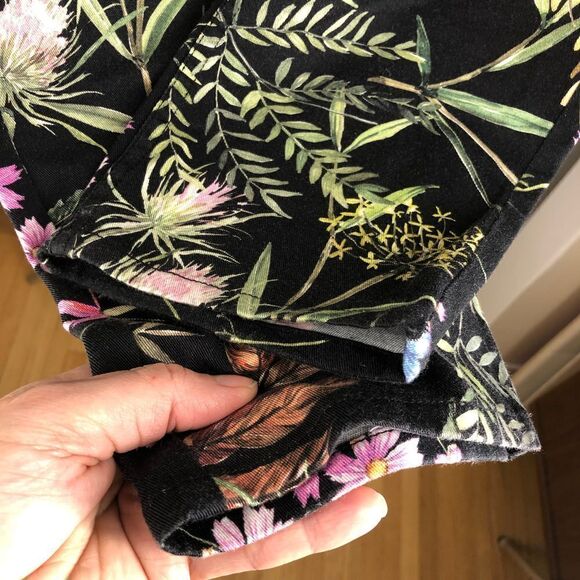 FRENCH CONNECTION Black 2 Prints Floral Midrise Tapered Leg 5 Pocket Jeans Sz 10 - Picture 4 of 8